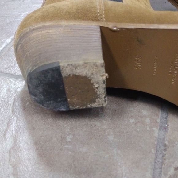 Saint Laurent Tan Suede Chelsea Boots - Picture 7 of 11